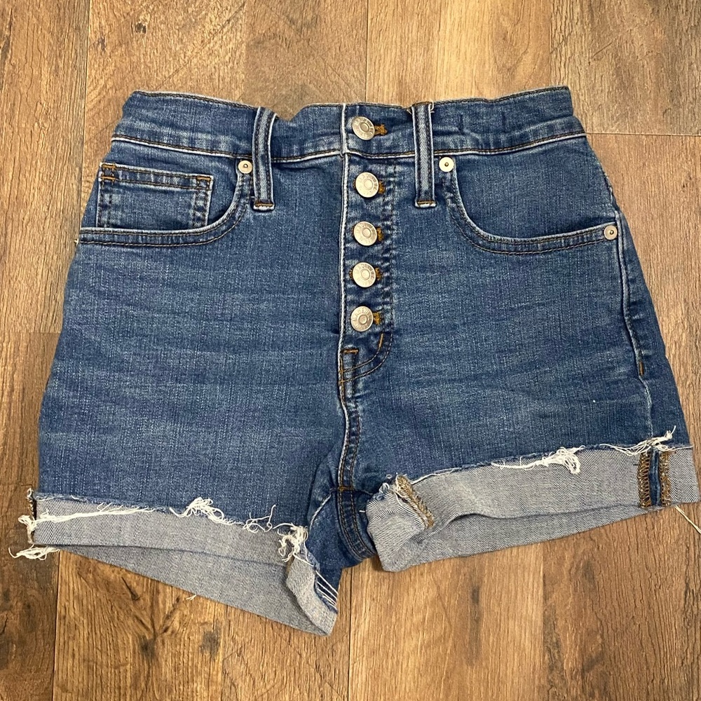 Women’s high rise Demi shorts from Madewell